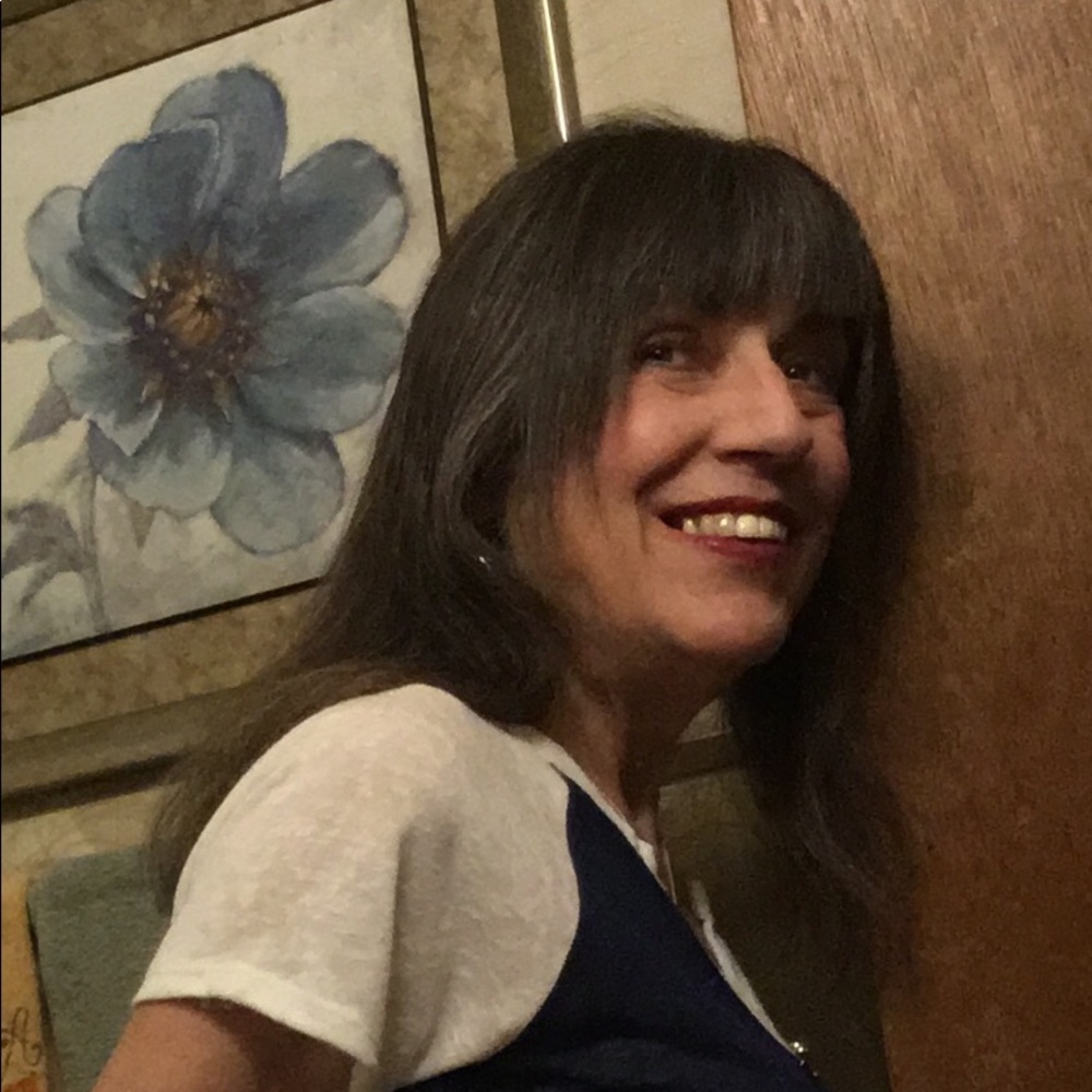 MEET YOUR POSHER! A TOP SELLER & MENTOR.